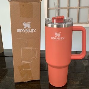 NEW Stanley quencher 40oz